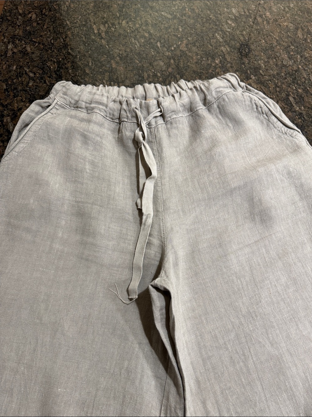 Light Gray Linen-Blend Drawstring Capris